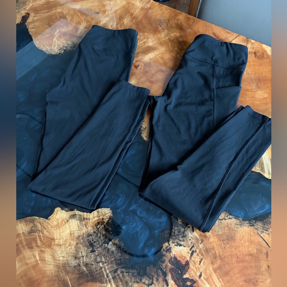 ATHLETA GIRL Like New Pair of Chit Chat Black Leggings